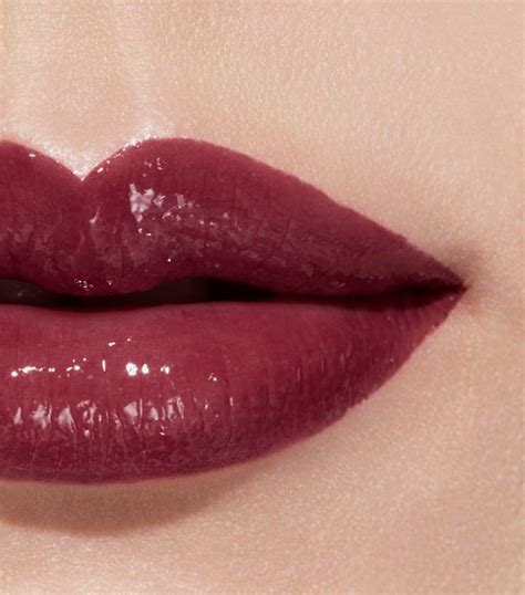 rouge coco flash lip dye.